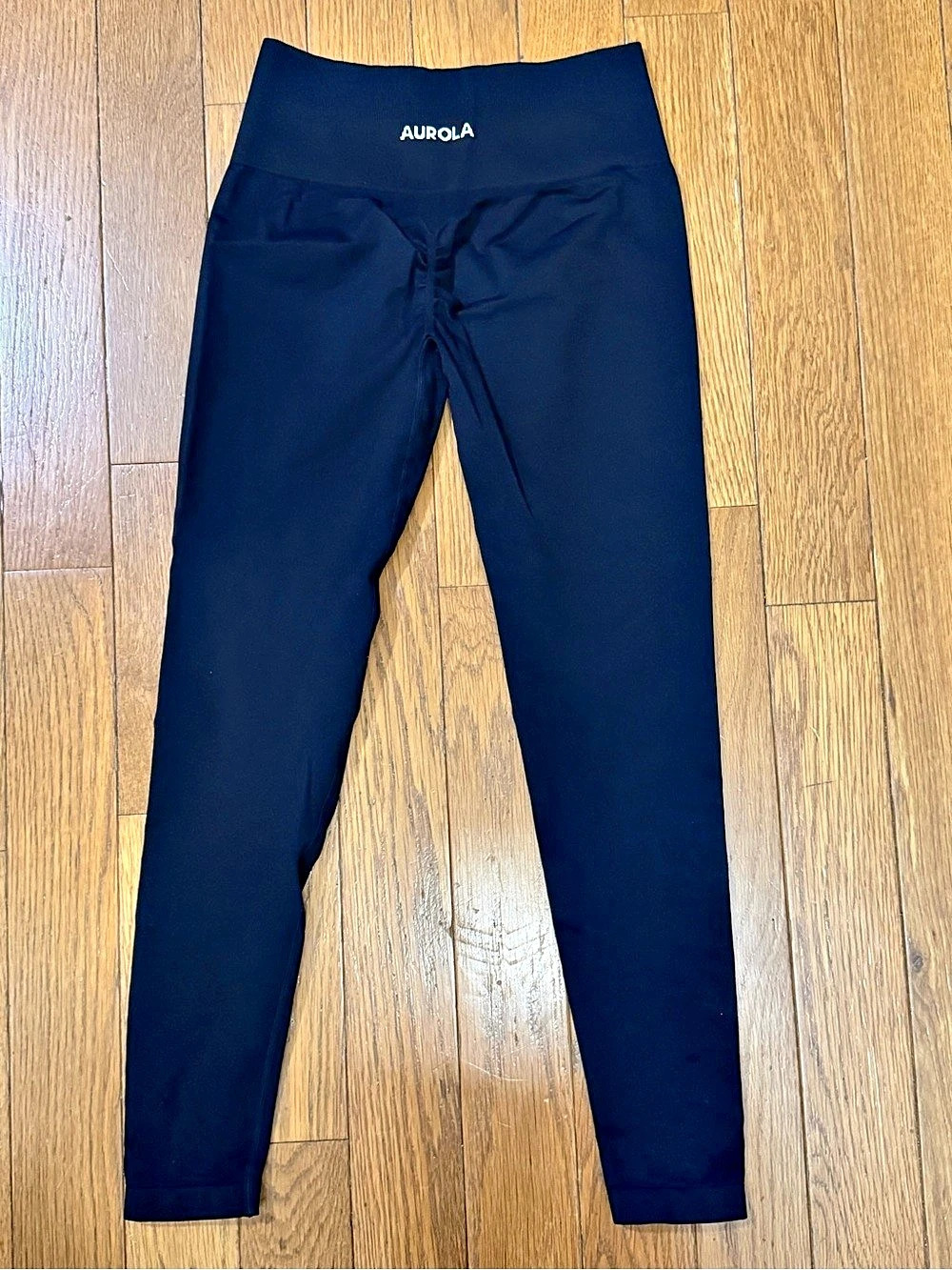 AUROLA Seamless Scrunch Leggings Black